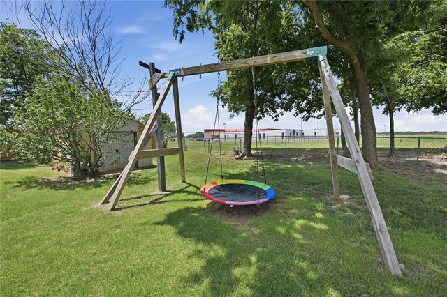 1005 Meadowlake Drive, Noble, OK 73068