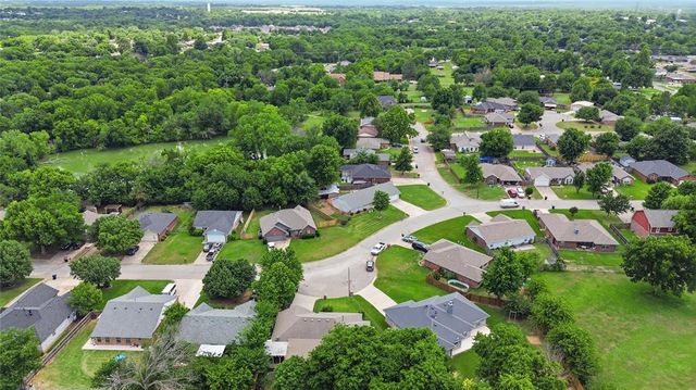 1005 Meadowlake Drive, Noble, OK 73068