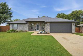 1005 Meadowlake Drive, Noble, OK 73068