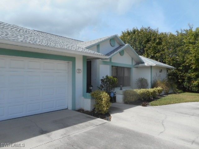 105 Muirfield CIR, Naples, FL 34113