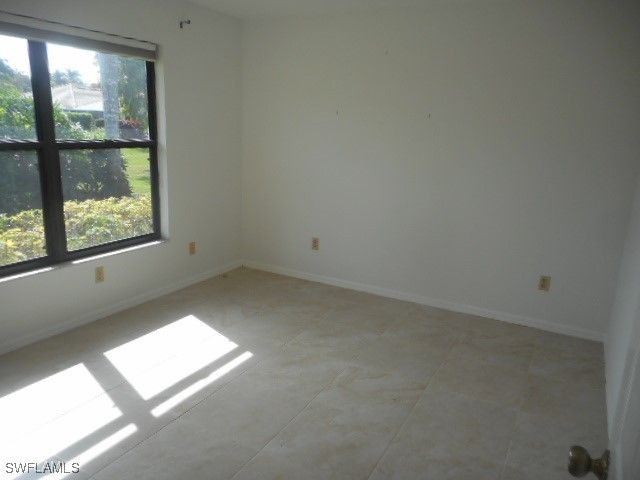 105 Muirfield CIR, Naples, FL 34113