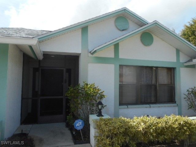 105 Muirfield CIR, Naples, FL 34113