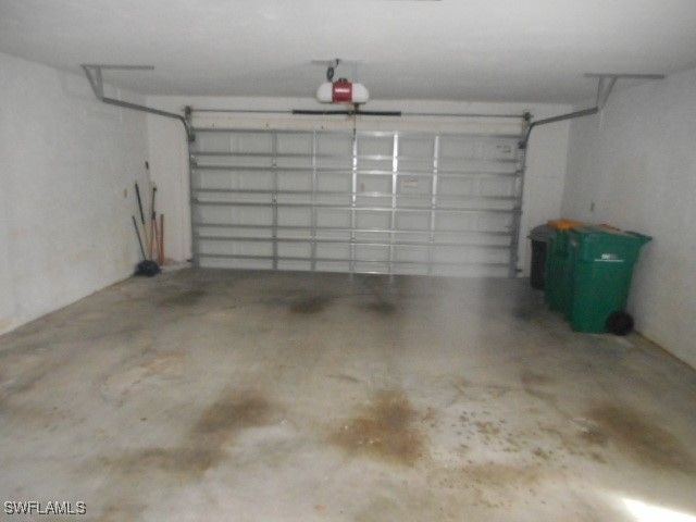 105 Muirfield CIR, Naples, FL 34113