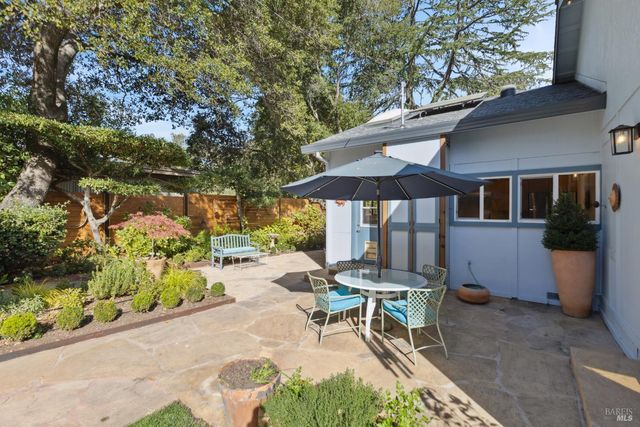 1030 Yell Ln, Glen Ellen, CA 95442
