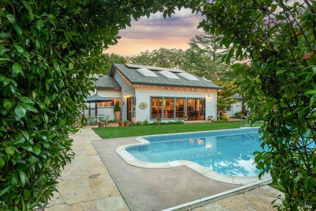 1030 Yell Ln, Glen Ellen, CA 95442