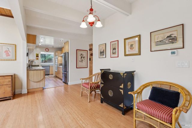 1030 Yell Ln, Glen Ellen, CA 95442