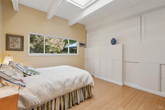 1030 Yell Ln, Glen Ellen, CA 95442