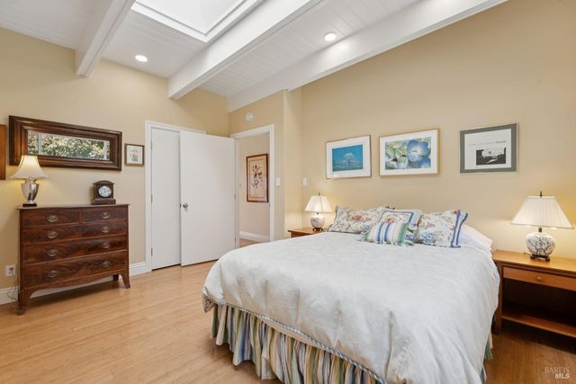 1030 Yell Ln, Glen Ellen, CA 95442