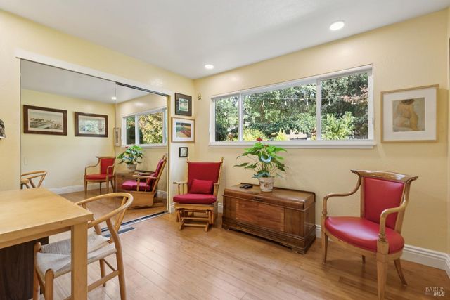 1030 Yell Ln, Glen Ellen, CA 95442