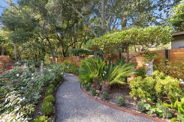 1030 Yell Ln, Glen Ellen, CA 95442
