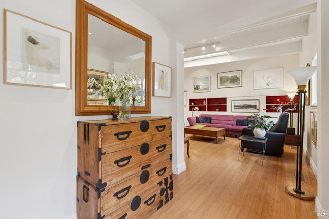 1030 Yell Ln, Glen Ellen, CA 95442