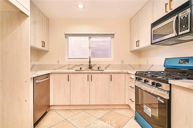 10357 Commerce Avenue 7, Tujunga (los Angeles), CA 91042