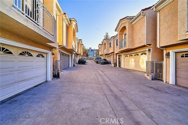 10357 Commerce Avenue 7, Tujunga (los Angeles), CA 91042