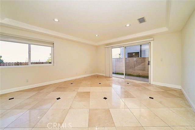 10357 Commerce Avenue 7, Tujunga (los Angeles), CA 91042