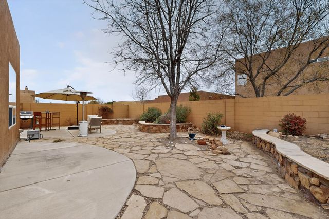 7712 Calle Carisma NE, Albuquerque, NM 87113