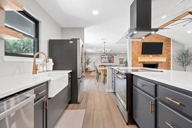 1190 Greenwood Lane, Waco, TX 76705