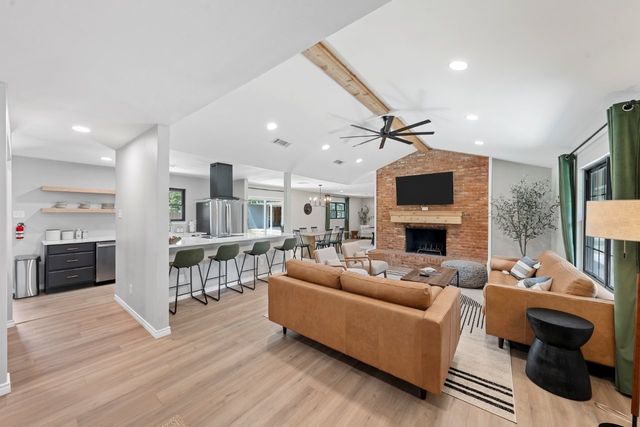 1190 Greenwood Lane, Waco, TX 76705