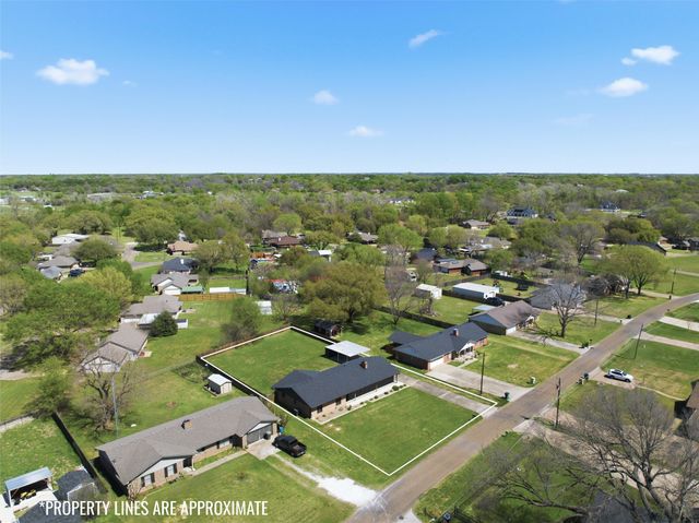 1190 Greenwood Lane, Waco, TX 76705