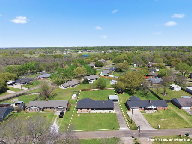 1190 Greenwood Lane, Waco, TX 76705