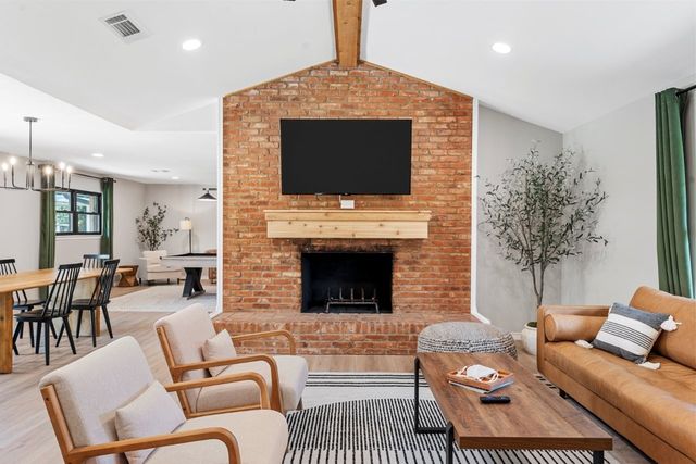 1190 Greenwood Lane, Waco, TX 76705