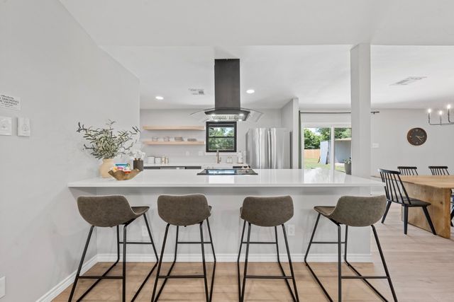 1190 Greenwood Lane, Waco, TX 76705