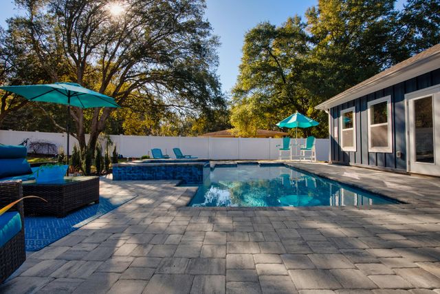 342 Eastern Street, Freeport, FL 32439