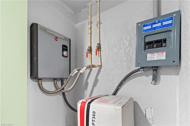 1373 Morningside DR, Fort Myers, FL 33901