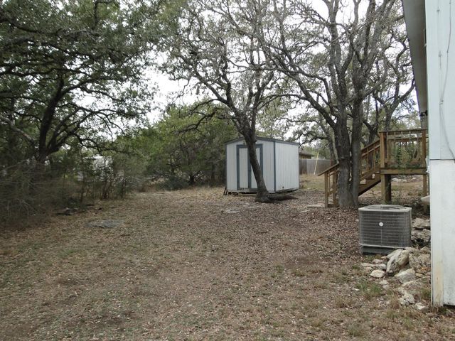 107 W Dawn DR, Johnson City, TX 78636