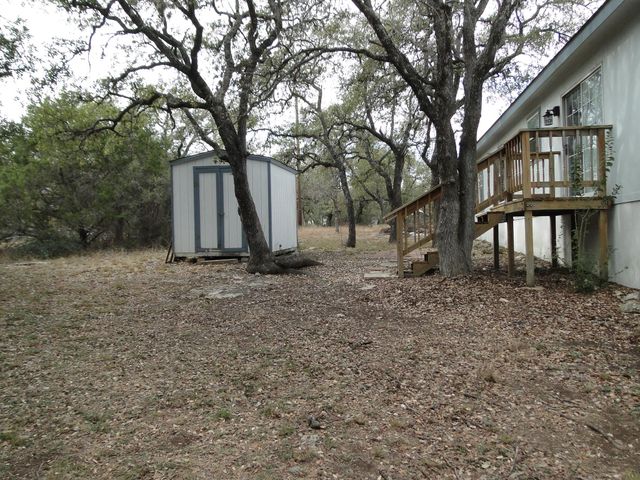 107 W Dawn DR, Johnson City, TX 78636