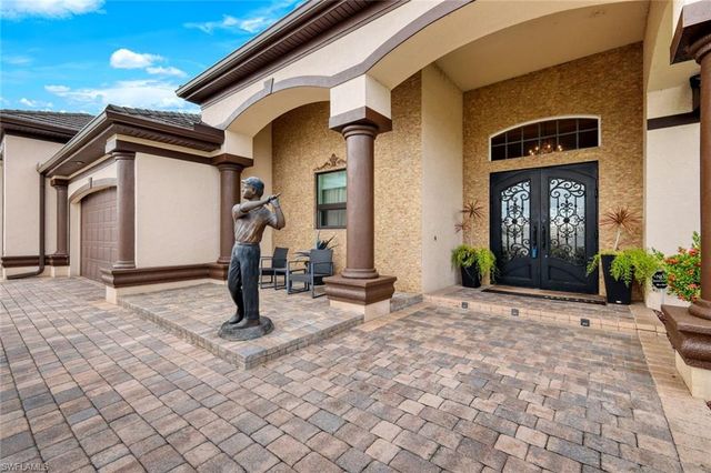 2047 SE 28th TER, Cape Coral, FL 33904