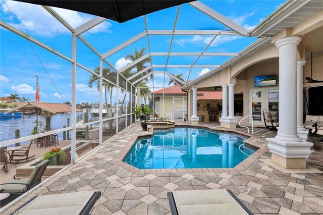 2047 SE 28th TER, Cape Coral, FL 33904