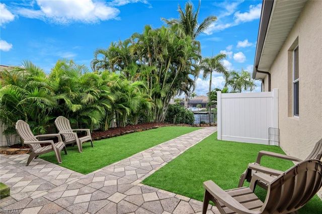 2047 SE 28th TER, Cape Coral, FL 33904