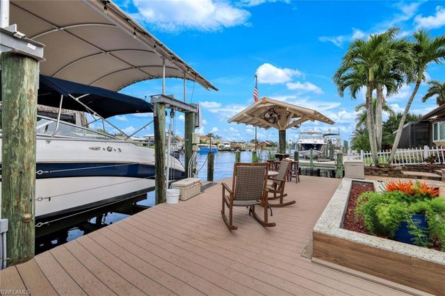 2047 SE 28th TER, Cape Coral, FL 33904