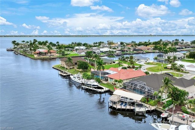 2047 SE 28th TER, Cape Coral, FL 33904