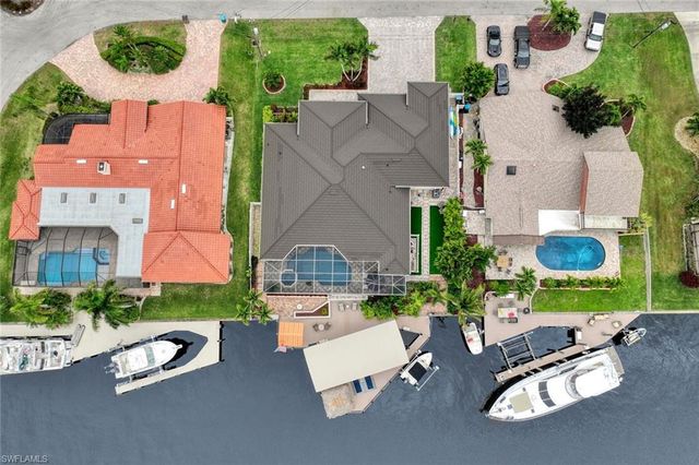 2047 SE 28th TER, Cape Coral, FL 33904