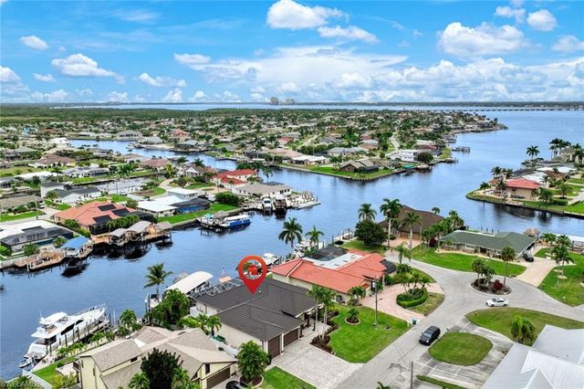2047 SE 28th TER, Cape Coral, FL 33904
