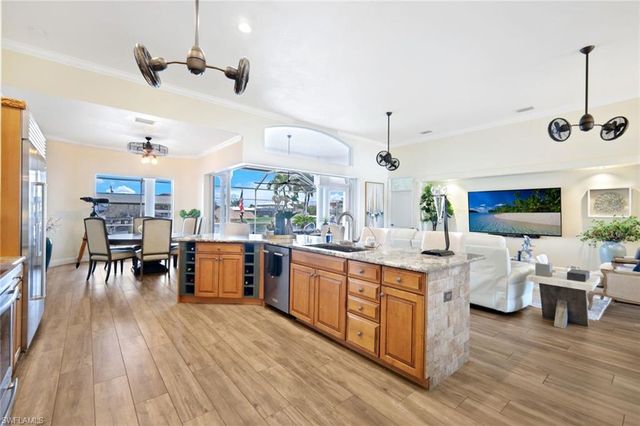 2047 SE 28th TER, Cape Coral, FL 33904