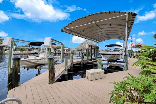2047 SE 28th TER, Cape Coral, FL 33904