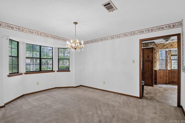 212 Calva Rd, Sherwood, AR 72120