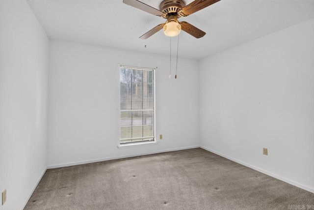 212 Calva Rd, Sherwood, AR 72120