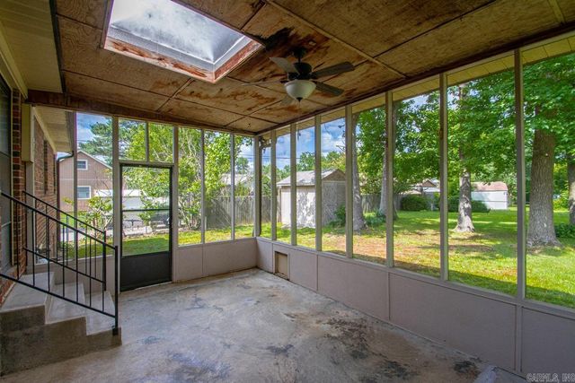212 Calva Rd, Sherwood, AR 72120