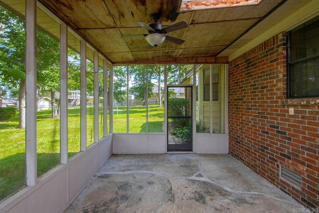 212 Calva Rd, Sherwood, AR 72120