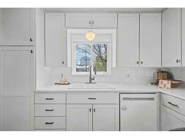 3776 S Sherman St, Englewood, CO 80113