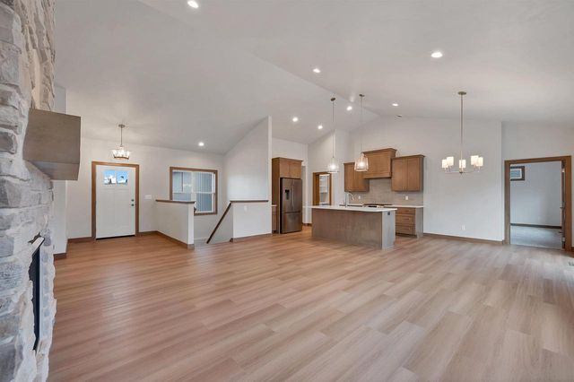 2578 N STELLITA CIRCLE, De Pere, WI 54115