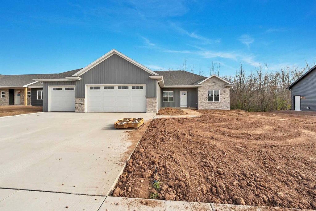 2578 N STELLITA CIRCLE, De Pere, WI 54115
