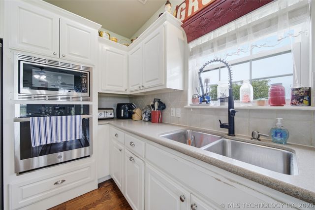 1582 E 166th Street N, Skiatook, OK 74070