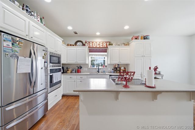 1582 E 166th Street N, Skiatook, OK 74070