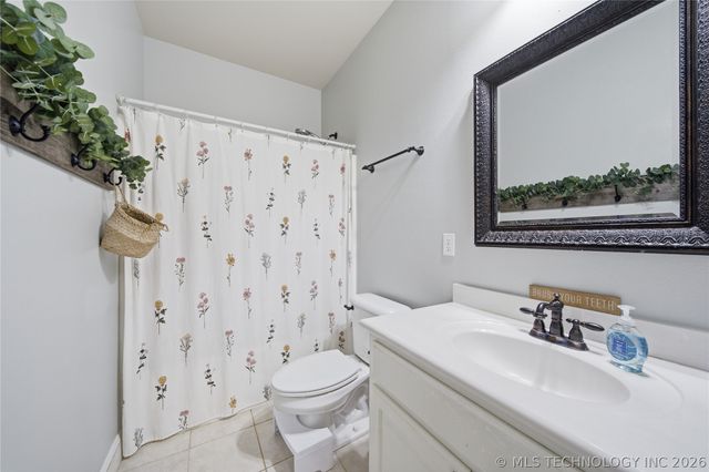 1582 E 166th Street N, Skiatook, OK 74070