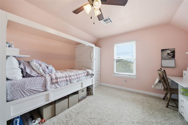 1582 E 166th Street N, Skiatook, OK 74070