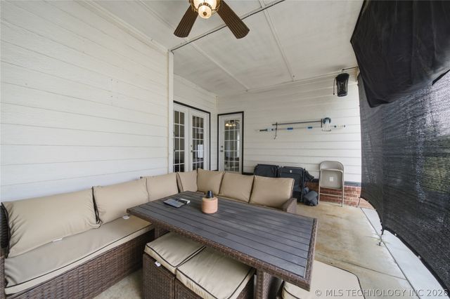 1582 E 166th Street N, Skiatook, OK 74070